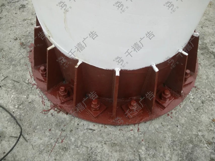 黄冈浠水单立柱广告塔现场照片 7