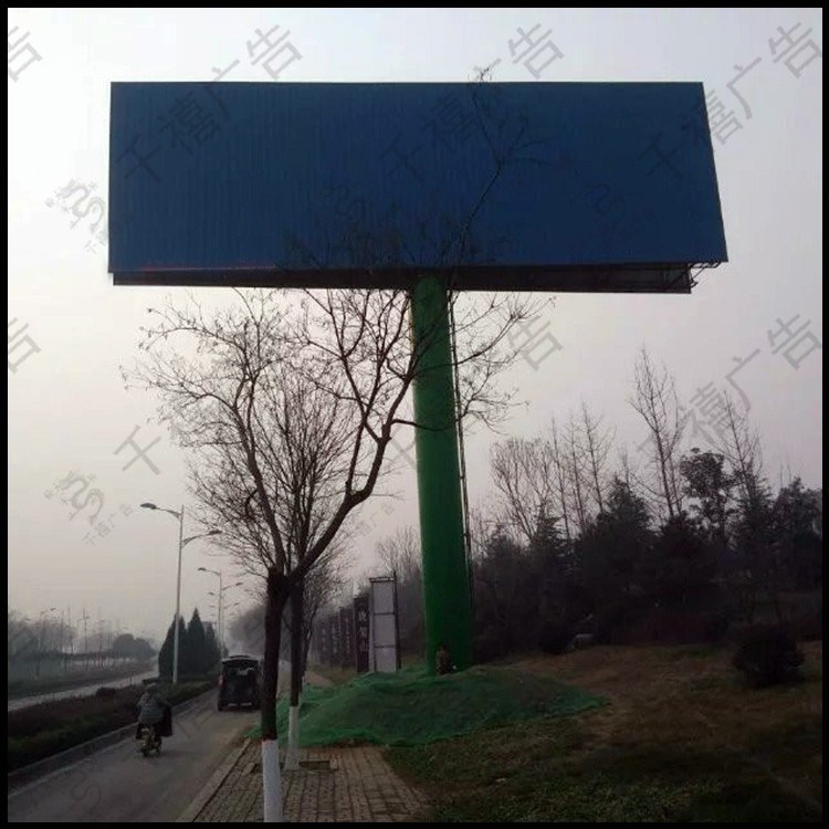 石家庄单立柱广告塔现场照片 1